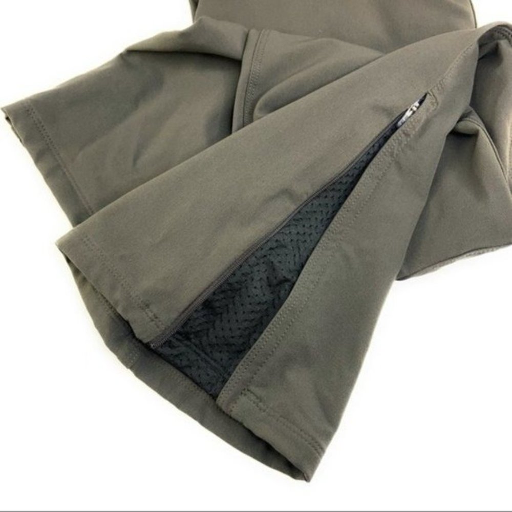 LLBean Activewear Hiking Outdoor Pants - Picture 3 of 9